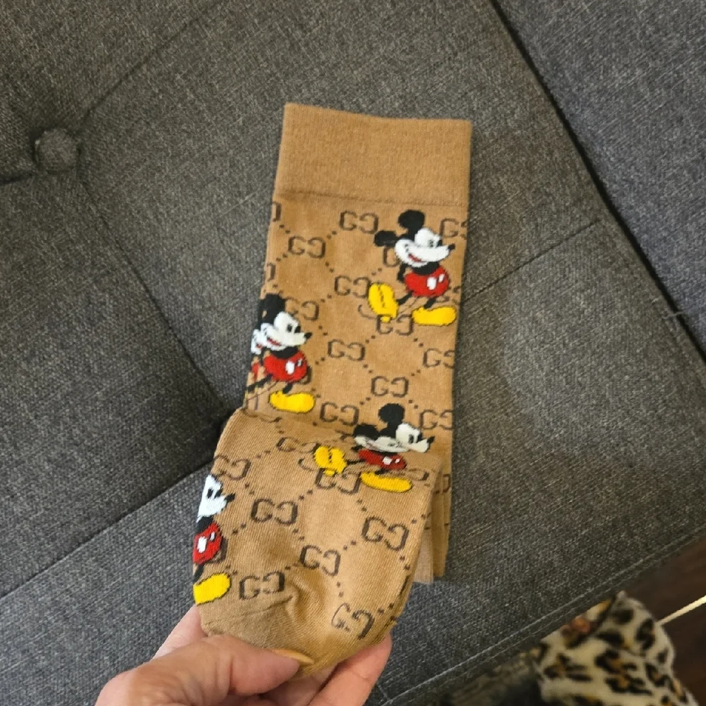 Gucci "LOGO" Tan Socks with Mickey Mouse Design - Picture 3 of 3